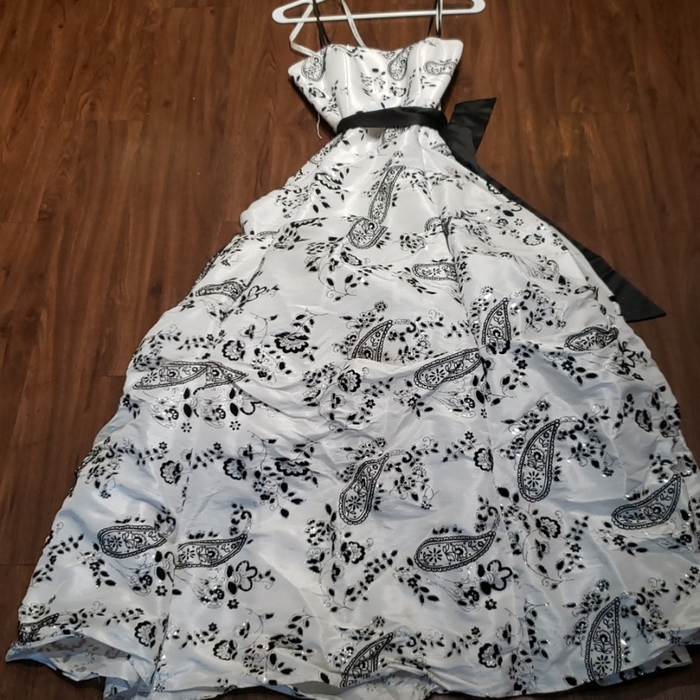 Black white prom dress cocktail formal Morgan & co